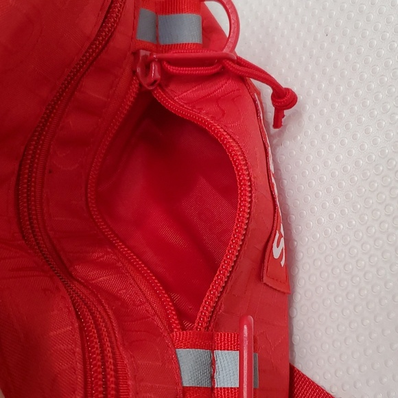 NWOT Supreme Waist Bag❤️❤️ - Picture 12 of 13